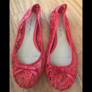 Red lace flats